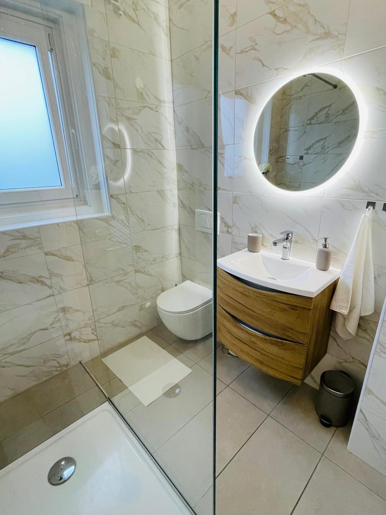 Apartma Srecko, Sezana Bagian luar foto